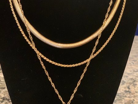 Triple layer herringbone necklaces Supply